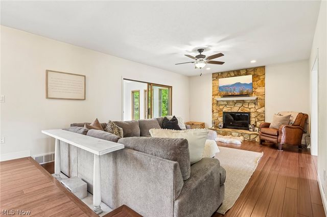 4420 Prestwick Crossing, Westlake, OH 44145