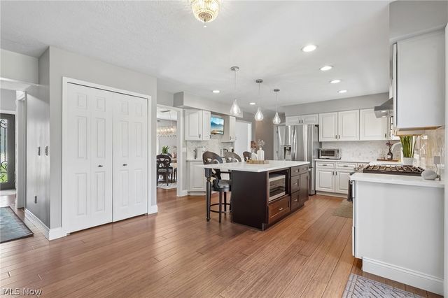 4420 Prestwick Crossing, Westlake, OH 44145