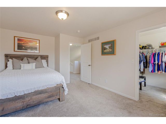2643 W 45th St, Loveland, CO 80538