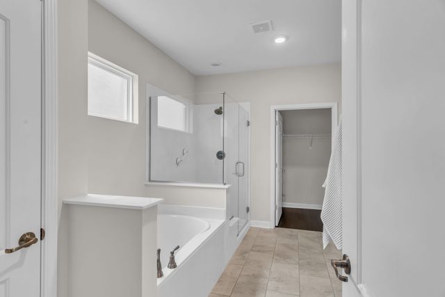 6412 Armstrong Dr, Hermitage, TN 37076