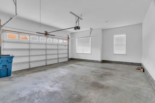 6412 Armstrong Dr, Hermitage, TN 37076