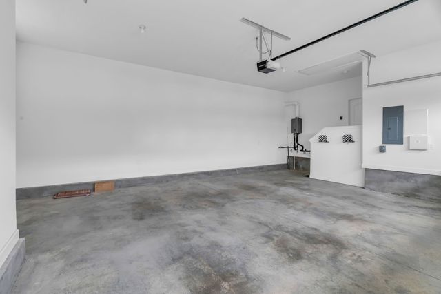 6412 Armstrong Dr, Hermitage, TN 37076