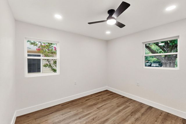 1822 Robinson Street, Irving, TX 75060