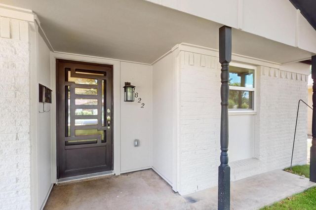 1822 Robinson Street, Irving, TX 75060