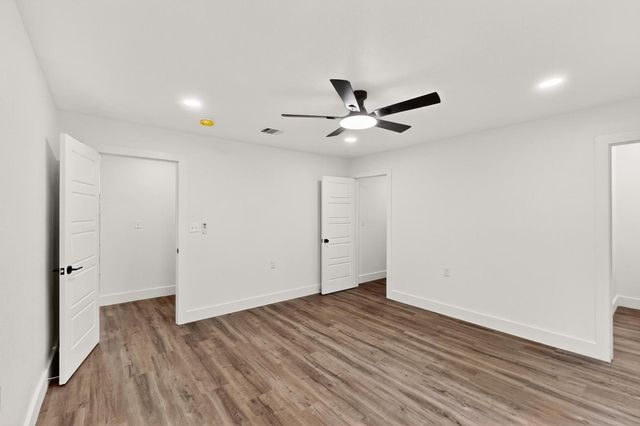 1822 Robinson Street, Irving, TX 75060