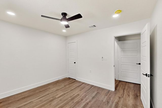 1822 Robinson Street, Irving, TX 75060