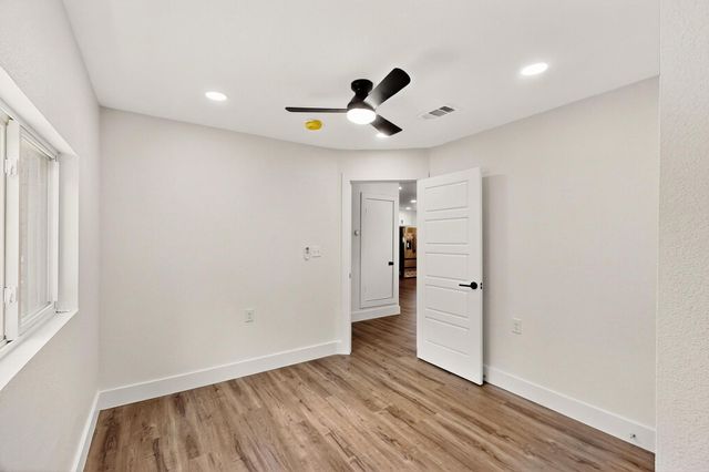 1822 Robinson Street, Irving, TX 75060