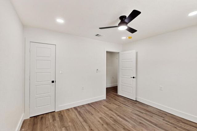 1822 Robinson Street, Irving, TX 75060