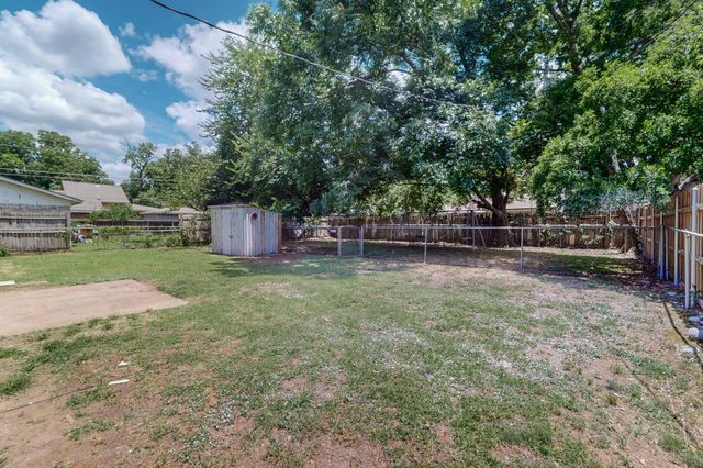 1822 Robinson Street, Irving, TX 75060