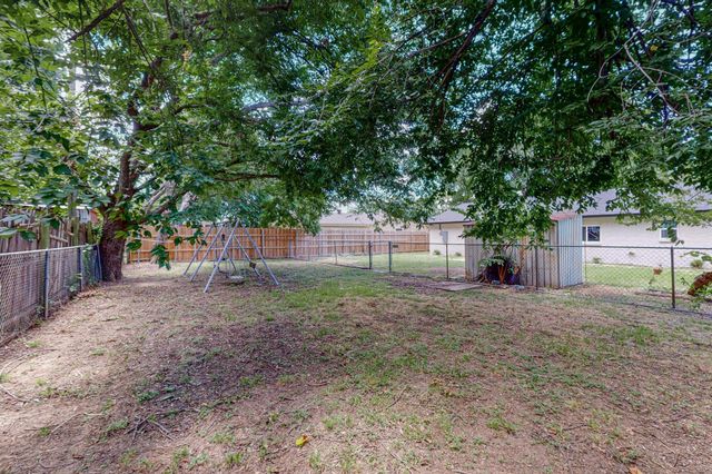 1822 Robinson Street, Irving, TX 75060