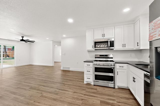 1822 Robinson Street, Irving, TX 75060