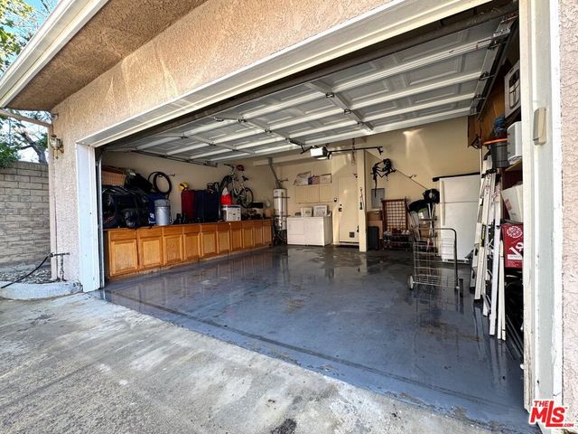 19928 Chase Street 27, Winnetka, CA 91306