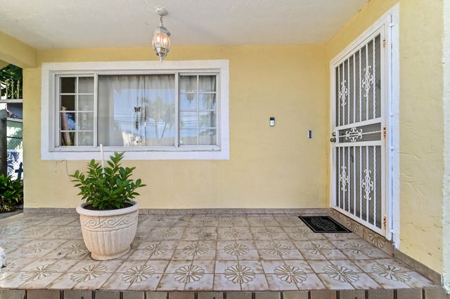 7337 SW 21st Street, Miami, FL 33155
