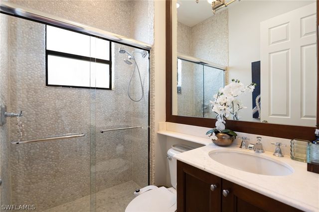 3633 Santaren CT, Naples, FL 34119