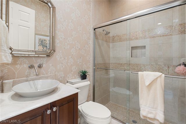 3633 Santaren CT, Naples, FL 34119