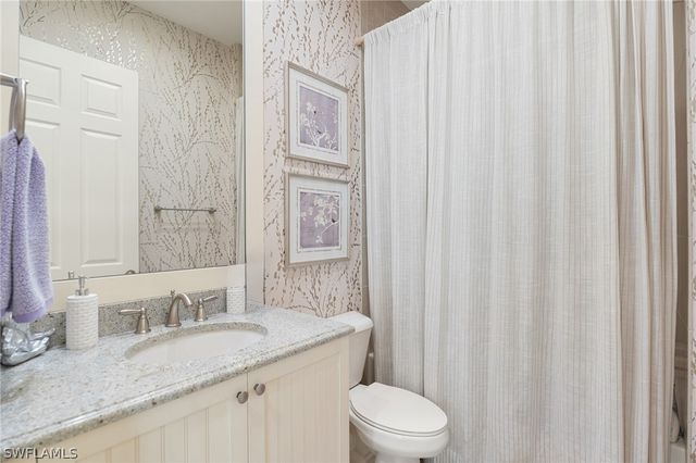 3633 Santaren CT, Naples, FL 34119