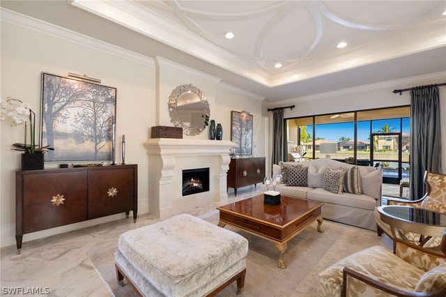 3633 Santaren CT, Naples, FL 34119