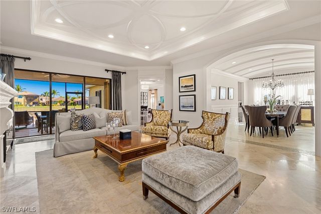 3633 Santaren CT, Naples, FL 34119