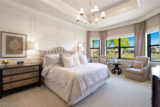 3633 Santaren CT, Naples, FL 34119