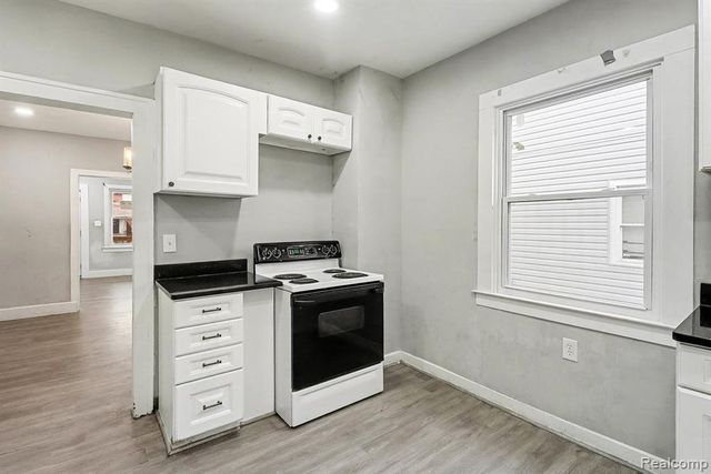 16177 Inverness Street, Detroit, MI 48221