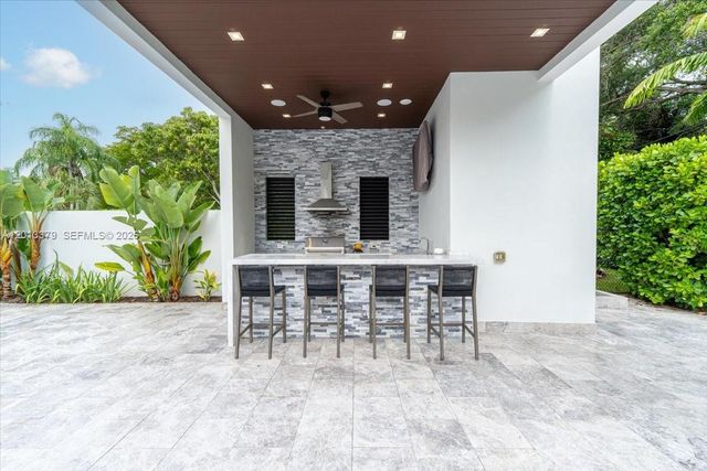 6785 SW 99th Ter, Pinecrest, FL 33156
