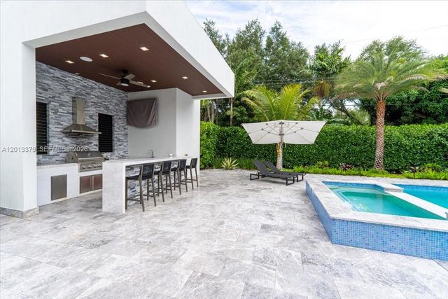 6785 SW 99th Ter, Pinecrest, FL 33156