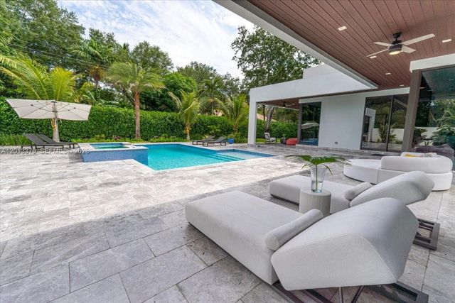 6785 SW 99th Ter, Pinecrest, FL 33156