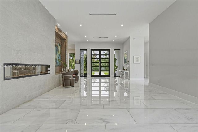 6785 SW 99th Ter, Pinecrest, FL 33156