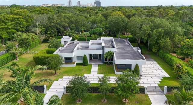 6785 SW 99th Ter, Pinecrest, FL 33156