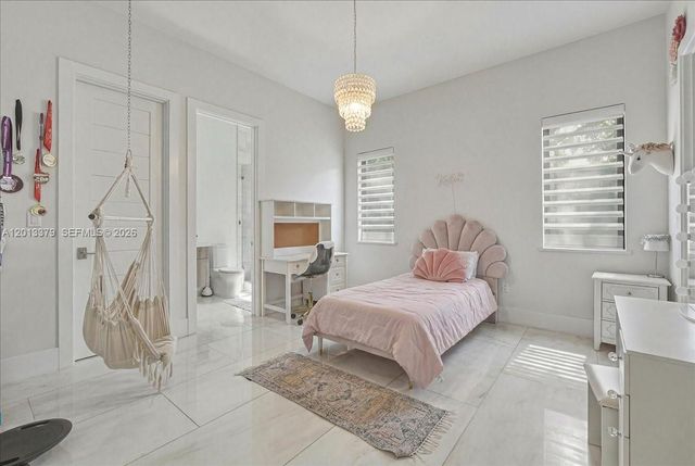 6785 SW 99th Ter, Pinecrest, FL 33156
