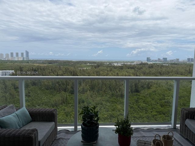 14951 Royal Oaks Ln 2001, Miami, FL 33181