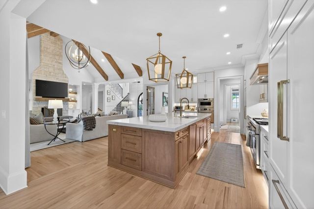 2072 Covered Bridge Drive, Braselton, GA 30517