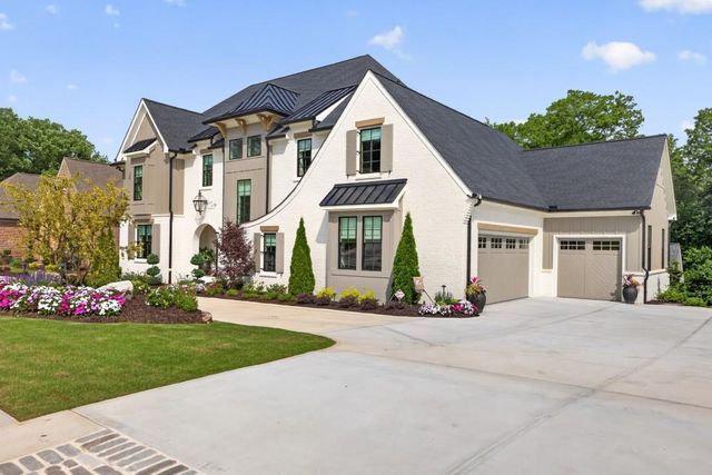 2072 Covered Bridge Drive, Braselton, GA 30517