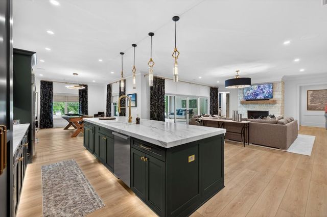 2072 Covered Bridge Drive, Braselton, GA 30517