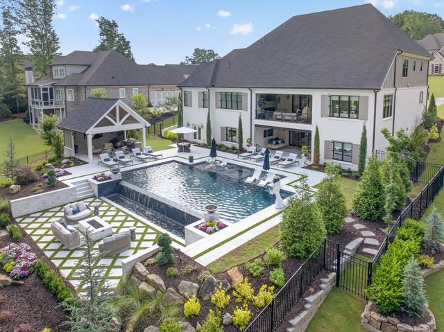 2072 Covered Bridge Drive, Braselton, GA 30517
