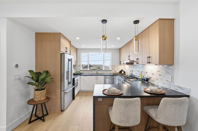 2470 43rd Avenue, San Francisco, CA 94116