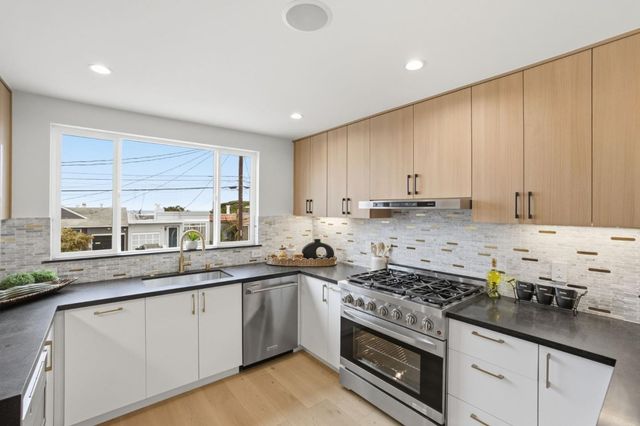 2470 43rd Avenue, San Francisco, CA 94116