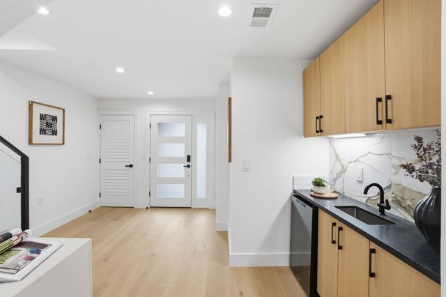 2470 43rd Avenue, San Francisco, CA 94116