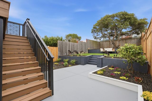 2470 43rd Avenue, San Francisco, CA 94116