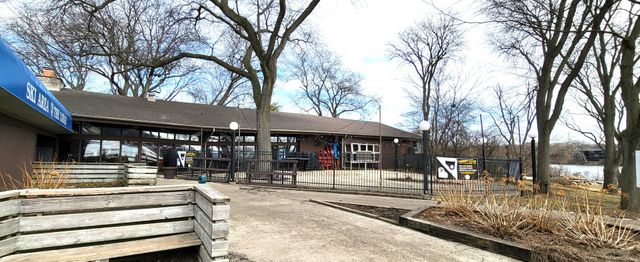 1607 E Maple Terrace 2D, Lisle, IL 60532