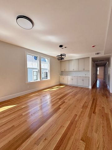 38 Laurel Street 2, Somerville, MA 02143