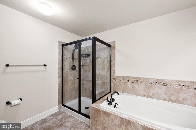 42572 WILDLY TER, Ashburn, VA 20148