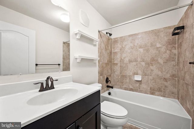 42572 WILDLY TER, Ashburn, VA 20148
