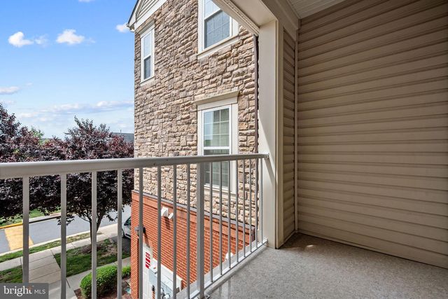 42572 WILDLY TER, Ashburn, VA 20148