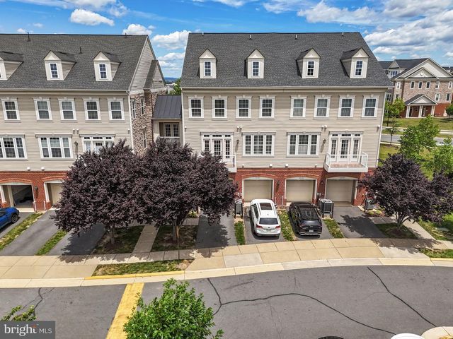 42572 WILDLY TER, Ashburn, VA 20148