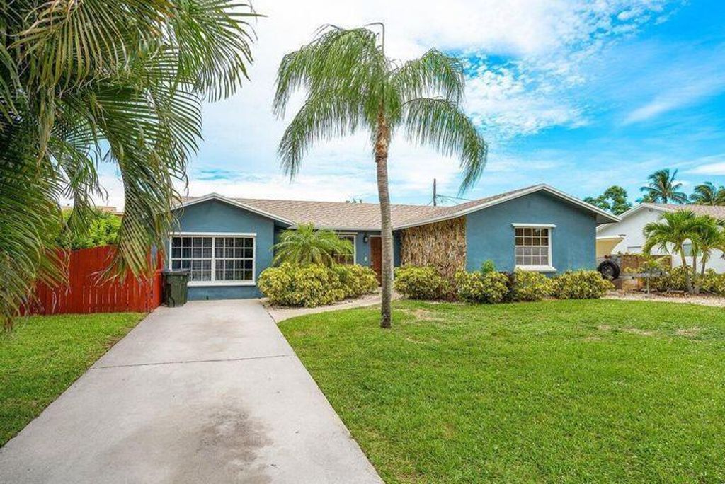 803 Mallard Drive, Delray Beach, FL 33444