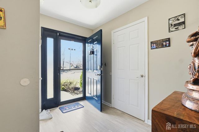 23 Scotto Place, South Brunswick, NJ 08810