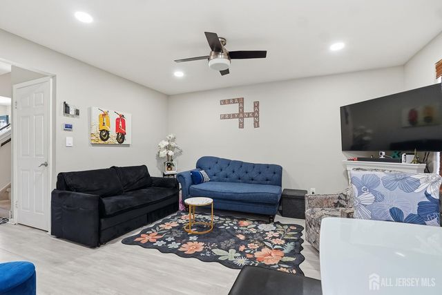 23 Scotto Place, South Brunswick, NJ 08810