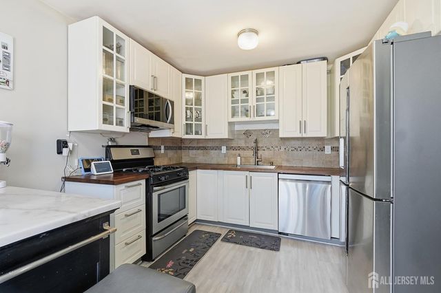 23 Scotto Place, South Brunswick, NJ 08810