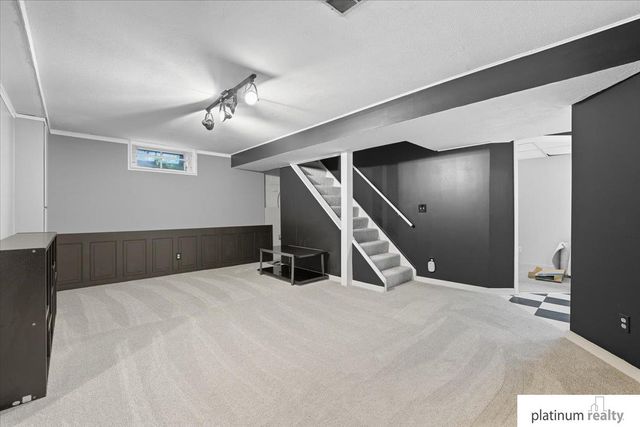 6320 Pratt Street, Omaha, NE 68104